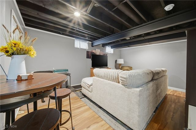 1906 Northgate Circle, Akron, OH 44320