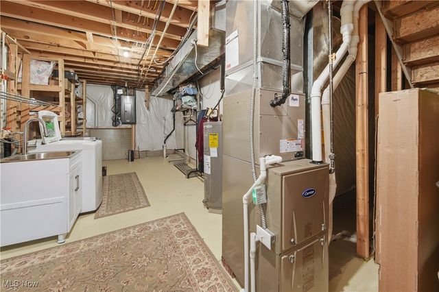 1906 Northgate Circle, Akron, OH 44320