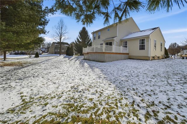 1906 Northgate Circle, Akron, OH 44320