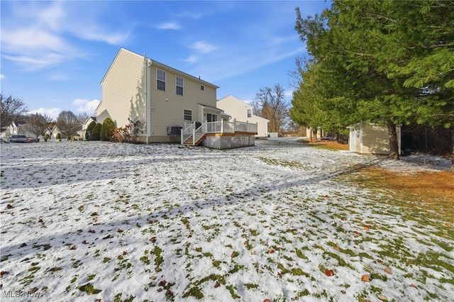 1906 Northgate Circle, Akron, OH 44320