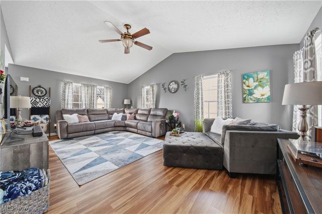 1906 Northgate Circle, Akron, OH 44320