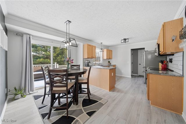 1906 Northgate Circle, Akron, OH 44320