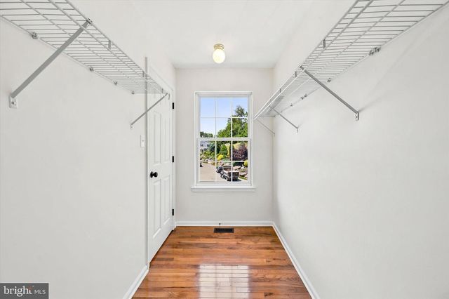 16 LINDA LN, Aston, PA 19014