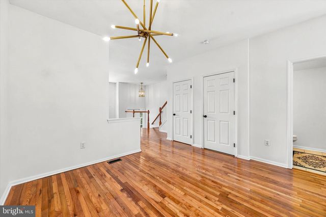 16 LINDA LN, Aston, PA 19014