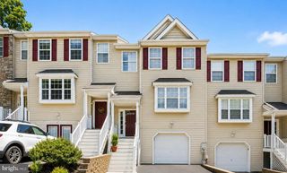 16 LINDA LN, Aston, PA 19014