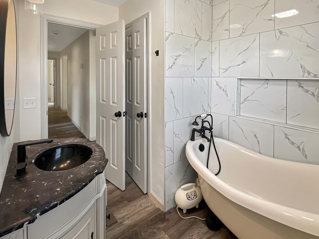 1212 9th Street, Shallowater, TX 79363