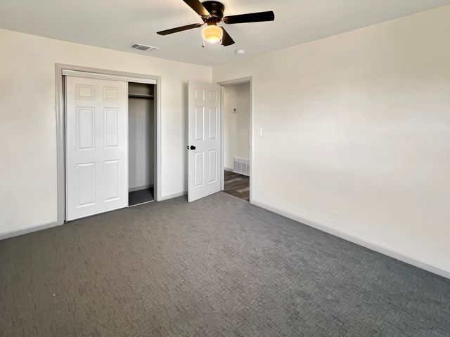 1212 9th Street, Shallowater, TX 79363