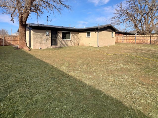 1212 9th Street, Shallowater, TX 79363