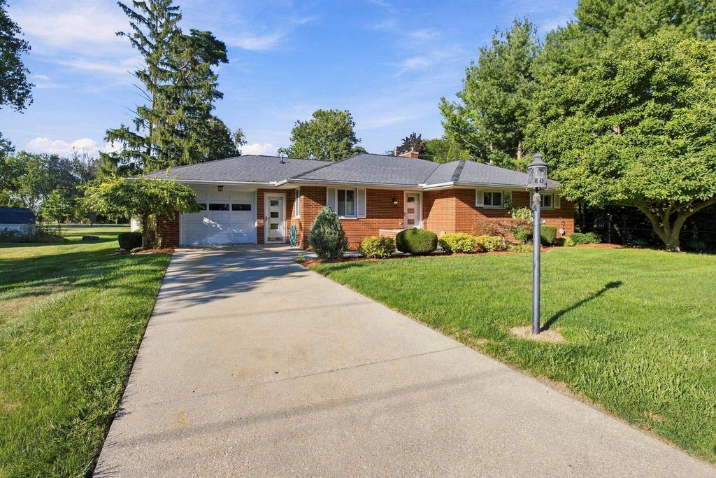 4560 Jameson Street, Saginaw, MI 48638