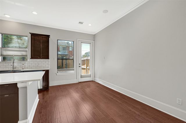 2110 Winbern Street, Houston, TX 77004