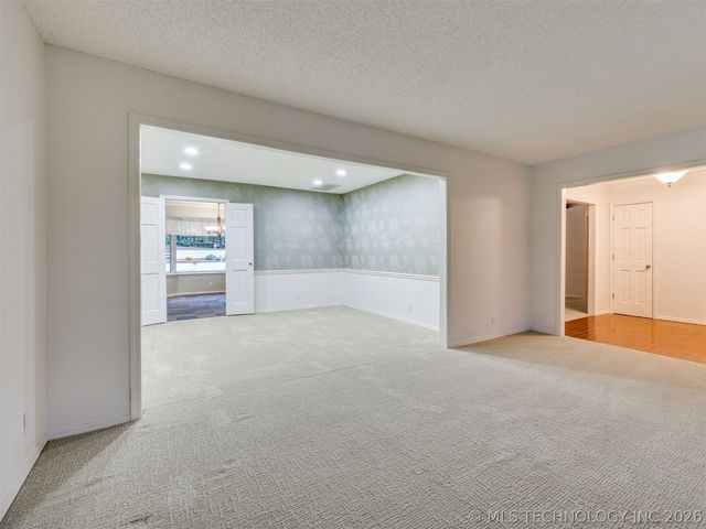 2620 E 73rd Street, Tulsa, OK 74136