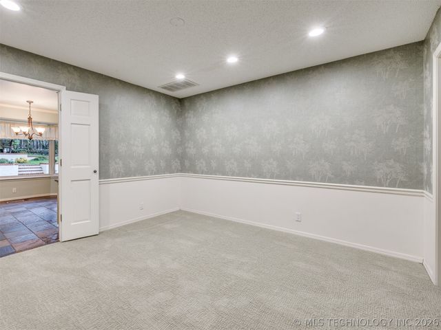 2620 E 73rd Street, Tulsa, OK 74136