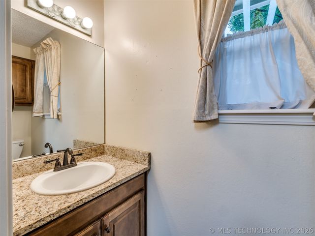 2620 E 73rd Street, Tulsa, OK 74136