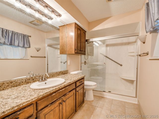 2620 E 73rd Street, Tulsa, OK 74136