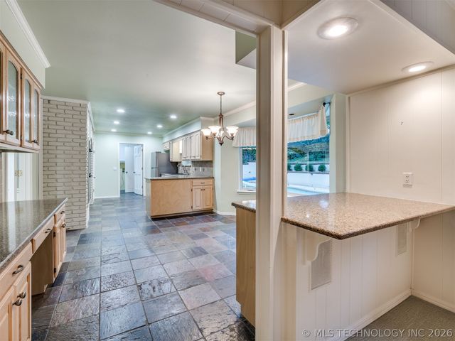 2620 E 73rd Street, Tulsa, OK 74136