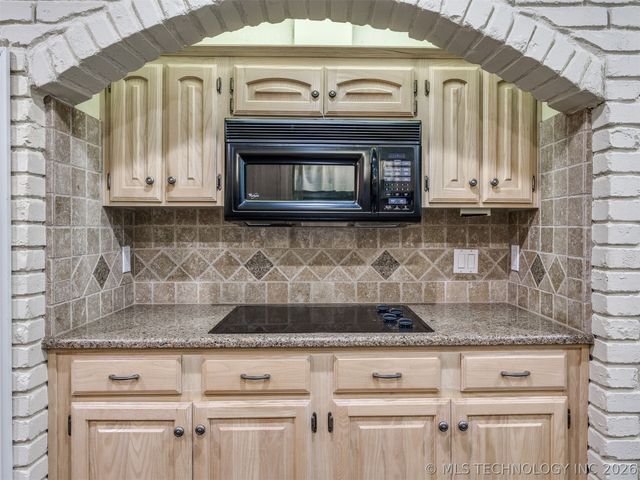 2620 E 73rd Street, Tulsa, OK 74136