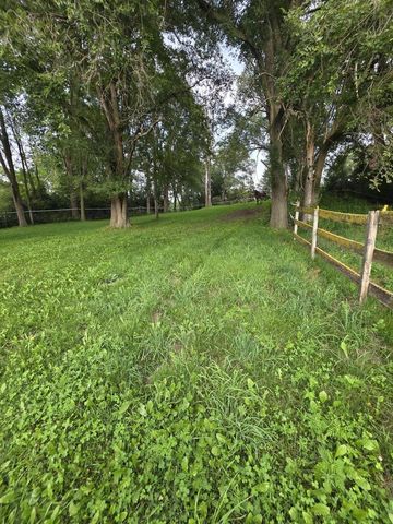 7973 Sandy Ridge ROAD, Kewaskum, WI 53040