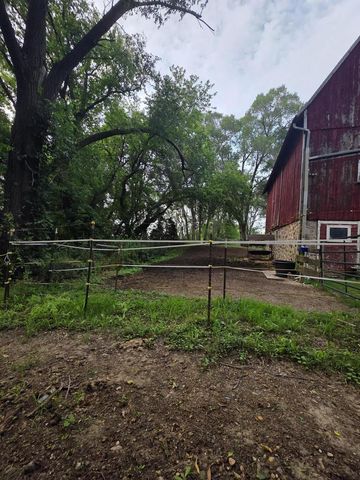 7973 Sandy Ridge ROAD, Kewaskum, WI 53040