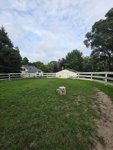 7973 Sandy Ridge ROAD, Kewaskum, WI 53040