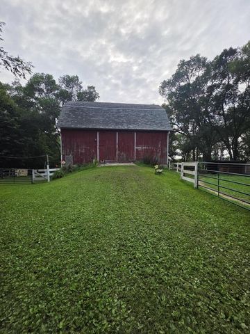 7973 Sandy Ridge ROAD, Kewaskum, WI 53040