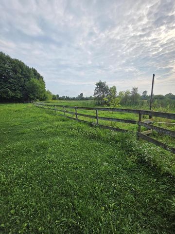 7973 Sandy Ridge ROAD, Kewaskum, WI 53040