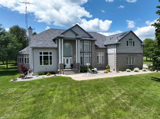 7090 E Hill Road, Grand Blanc, MI 48439