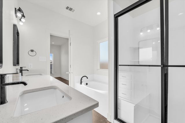 110 Indian Trails Road, Riesel, TX 76682