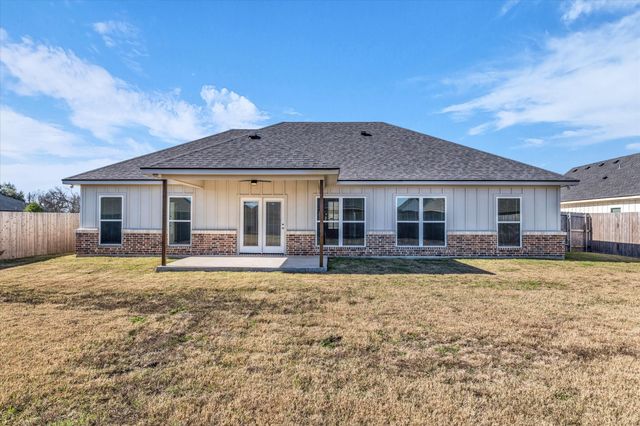 110 Indian Trails Road, Riesel, TX 76682