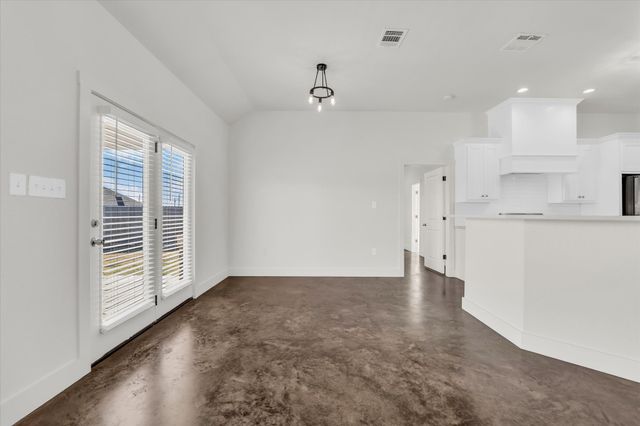 110 Indian Trails Road, Riesel, TX 76682