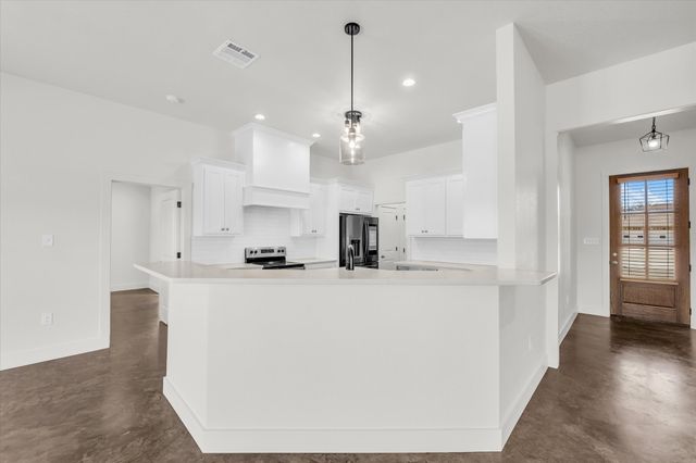 110 Indian Trails Road, Riesel, TX 76682