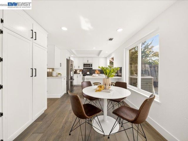 11776 Shadow Dr, Dublin, CA 94568
