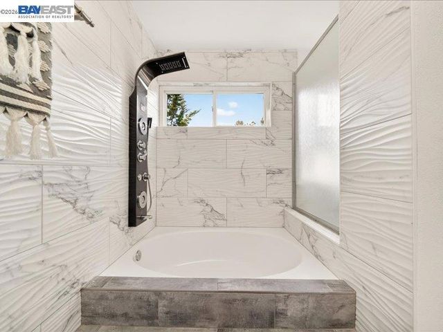 11776 Shadow Dr, Dublin, CA 94568