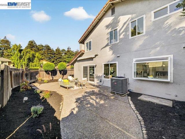 11776 Shadow Dr, Dublin, CA 94568