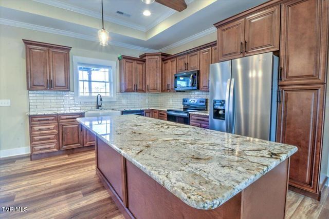 2049 Presley Crossing, Jonesborough, TN 37659