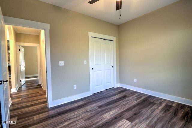 2049 Presley Crossing, Jonesborough, TN 37659