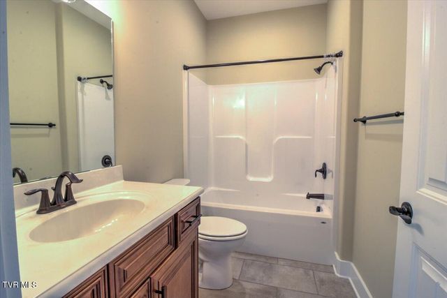 2049 Presley Crossing, Jonesborough, TN 37659