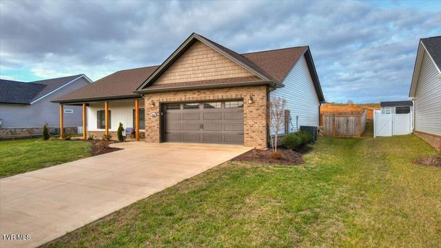 2049 Presley Crossing, Jonesborough, TN 37659