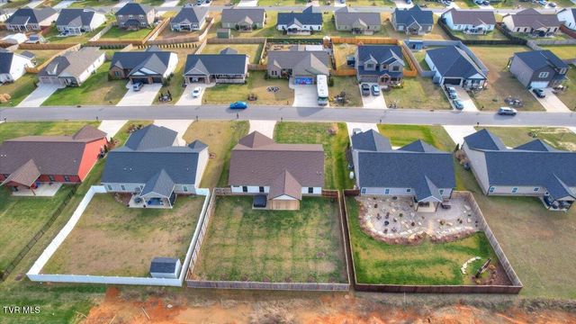 2049 Presley Crossing, Jonesborough, TN 37659