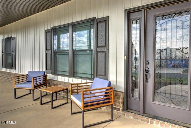 2049 Presley Crossing, Jonesborough, TN 37659