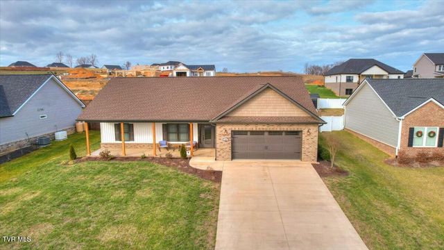 2049 Presley Crossing, Jonesborough, TN 37659