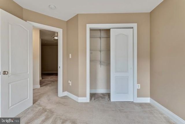 5053 DONOVAN DR, Alexandria, VA 22304