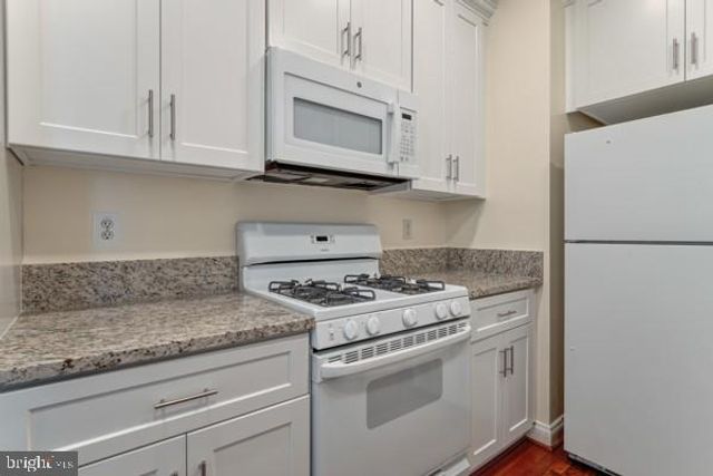 5053 DONOVAN DR, Alexandria, VA 22304