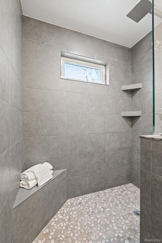 970 Henderson Avenue, Waterford, MI 48328