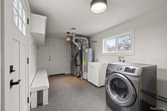 970 Henderson Avenue, Waterford, MI 48328