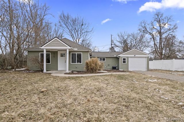 970 Henderson Avenue, Waterford, MI 48328