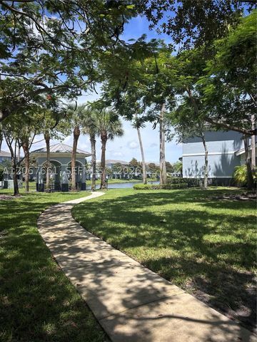 3584 NW 13th St, Lauderhill, FL 33311