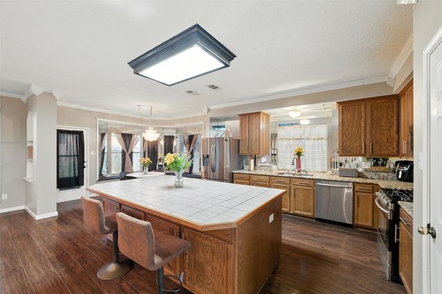 525 Magnolia Trail, Desoto, TX 75115