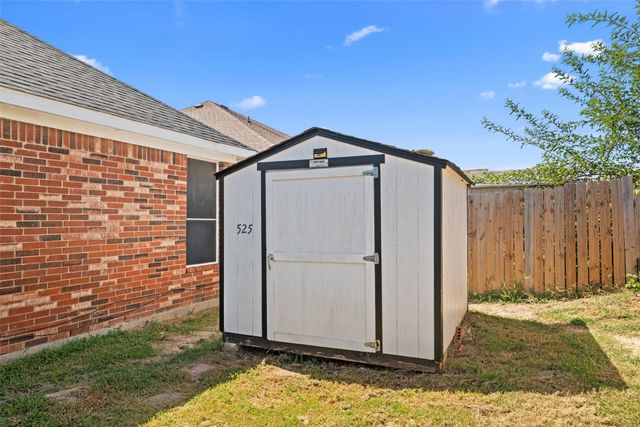 525 Magnolia Trail, Desoto, TX 75115