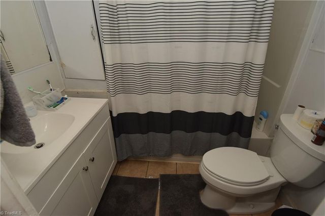 141 Hastings Hill Road, Kernersville, NC 27284