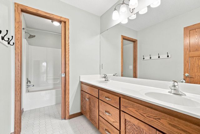 10520 106th Avenue N, Hanover, MN 55341
